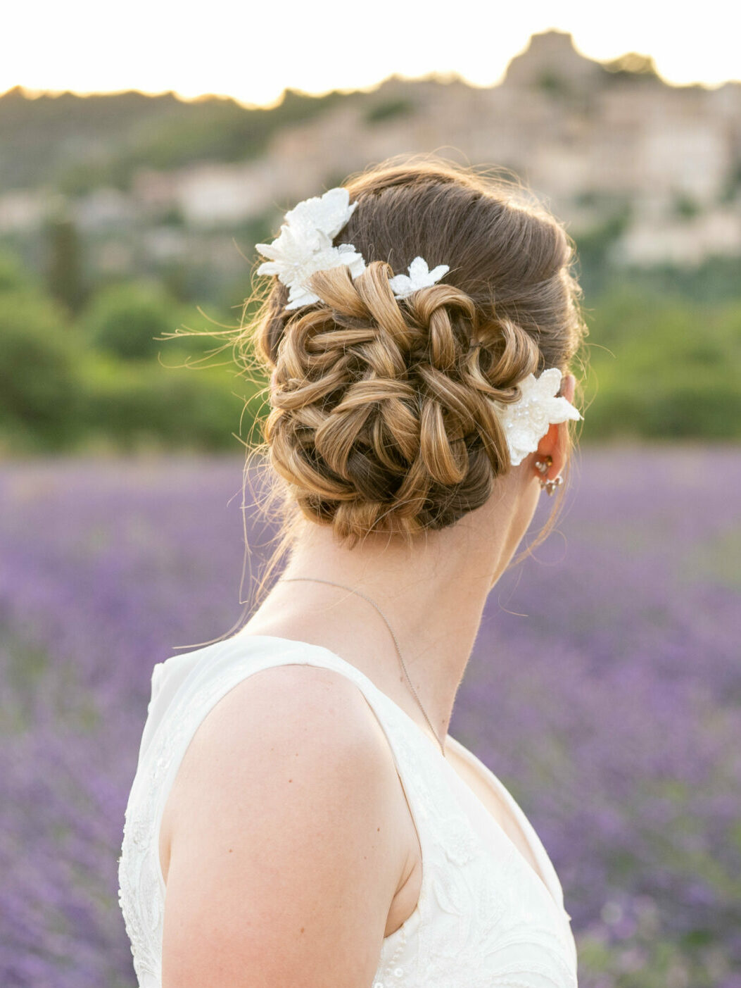 Photo coiffure mariée Cizo d'Elo au Domaine Cassan